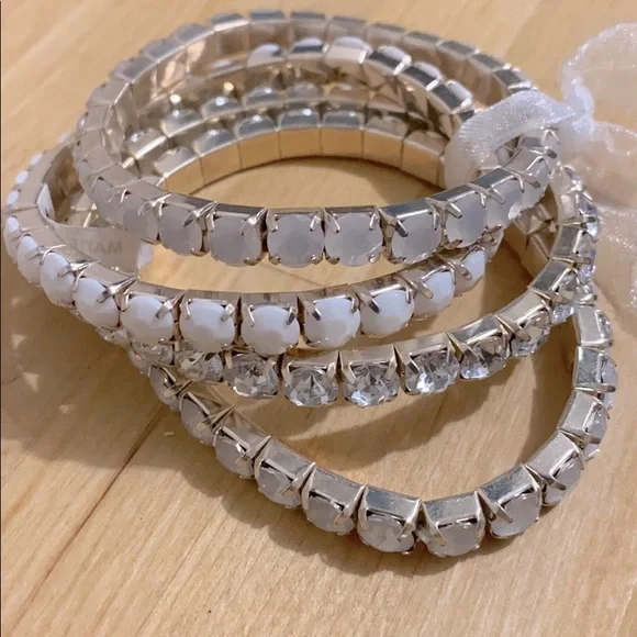 Set of 4 bracelets - Picture 3 of 3